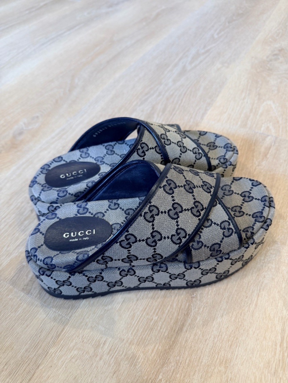 Gucci Beige Canvas GG Cross-Strap Slides with Navy Trim - Picture 5 of 6